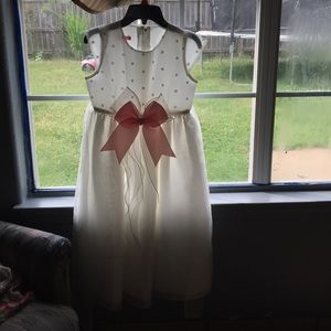 I’m selling A dress for five dollars